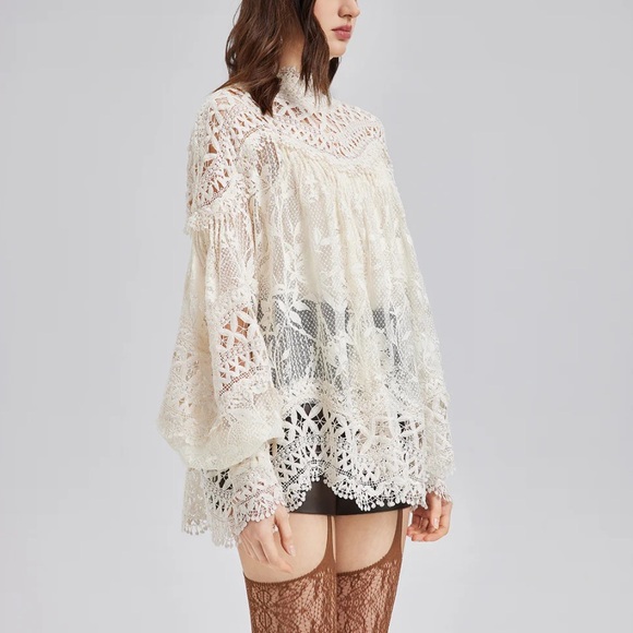 Rich Radi Qs NYC intricate Lace cutout Top - Picture 3 of 13